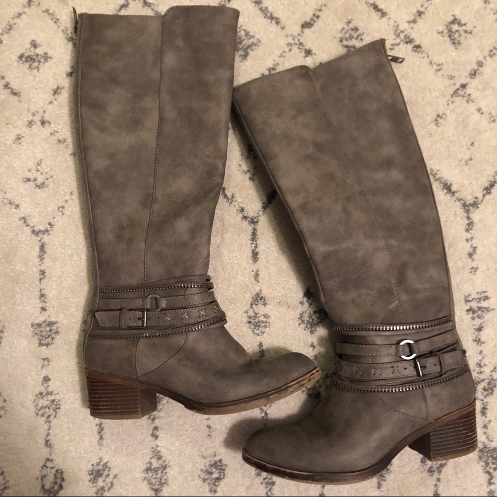 Maurices Grey Moto boot